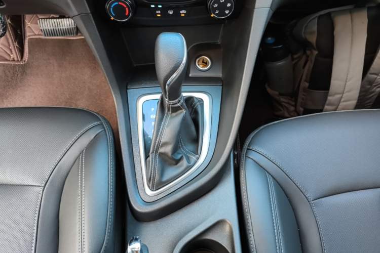 Used Buick GT 2021 Revised Version Flagship 1.5L Automatic Elite Edition Gear Lever