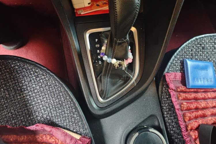 Used Buick GT 2021 Revised Version 1.3T Automatic Mild Hybrid Elite Edition Gear Lever