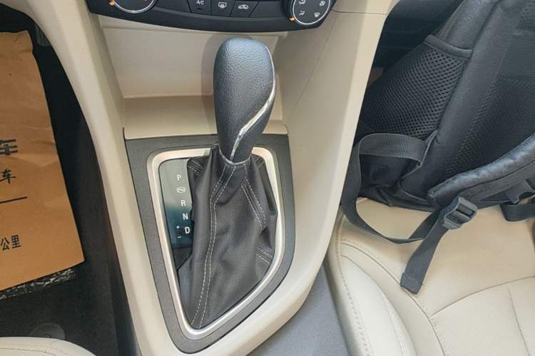 Used Buick GT 2021 Exemplar 1.5L Automatic Elite Version Gear Lever