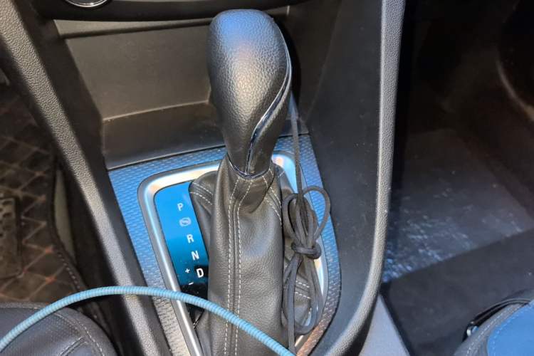 Used Buick GT 2021 Revised Version 1.3T Automatic Mild Hybrid Elite Edition Gear Lever