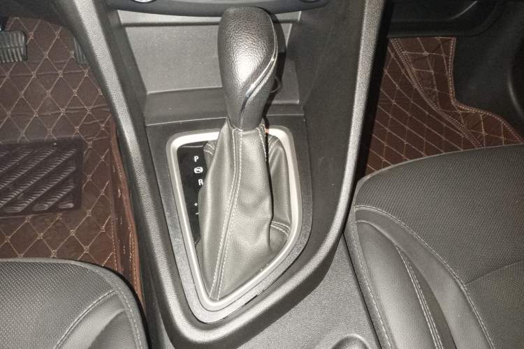 Used Buick GT 2021 Revised Version 1.3T Automatic Mild Hybrid Elite Edition Gear Lever