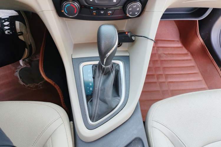 Used Buick GT 2021 Revised Version Flagship 1.5L Automatic Elite Edition Gear Lever