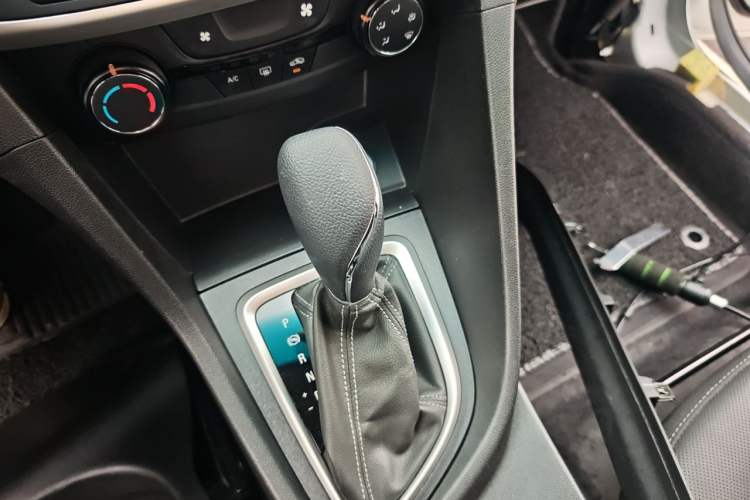 Used Buick GT 2021 Revised Version Flagship 1.5L Automatic Elite Edition Gear Lever