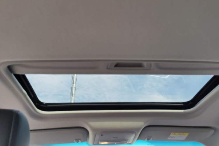 Used Buick GT 2021 Revised Version 1.3T Automatic Mild Hybrid Elite Edition Headliner