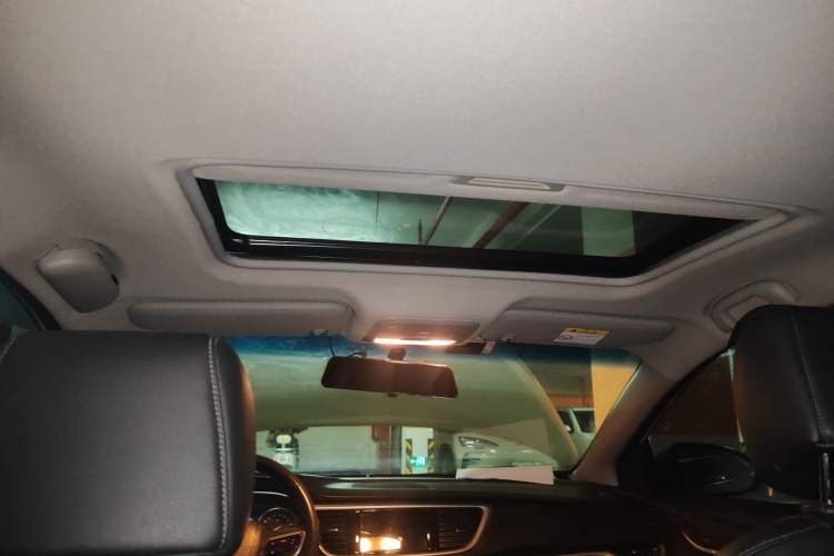 Used Buick GT 2021 Revised Version 1.3T Automatic Mild Hybrid Elite Edition Headliner