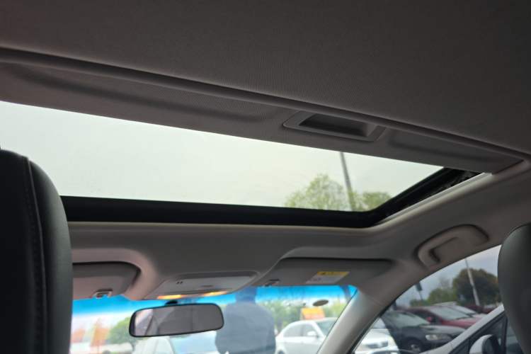 Used Buick GT 2021 Revised Version 1.3T Automatic Mild Hybrid Elite Edition Headliner