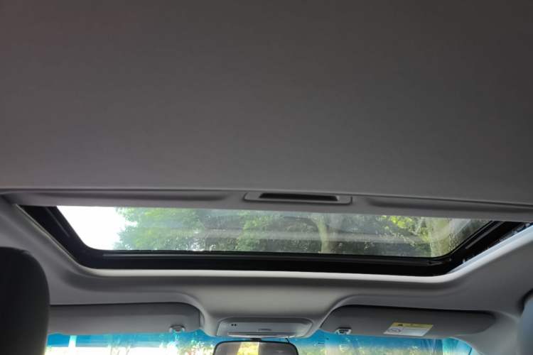 Used Buick GT 2021 Revised Version 1.3T Automatic Mild Hybrid Elite Edition Headliner