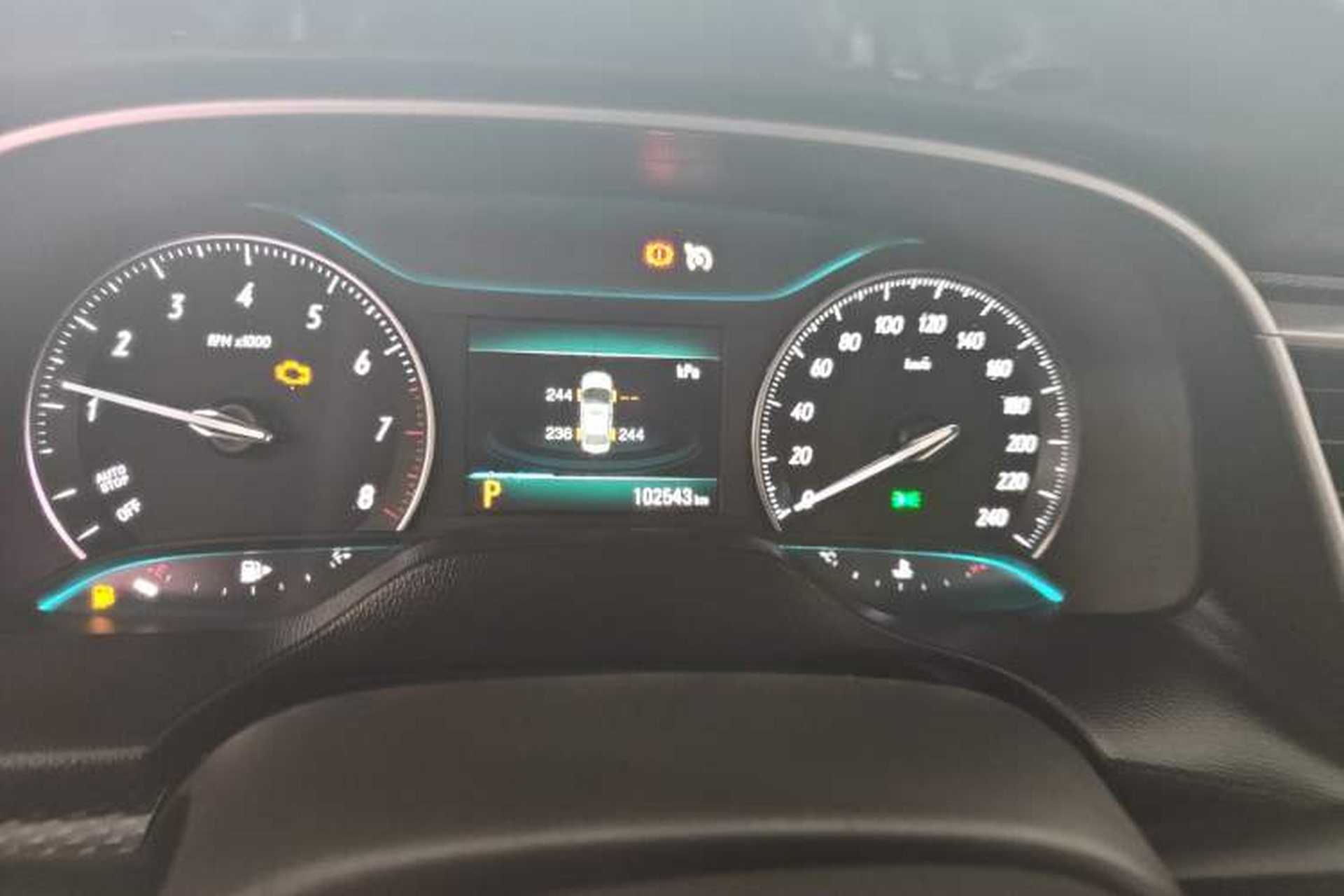 Used Buick GT 2021 Revised Version 1.3T Automatic Mild Hybrid Elite Edition Instrument Cluster