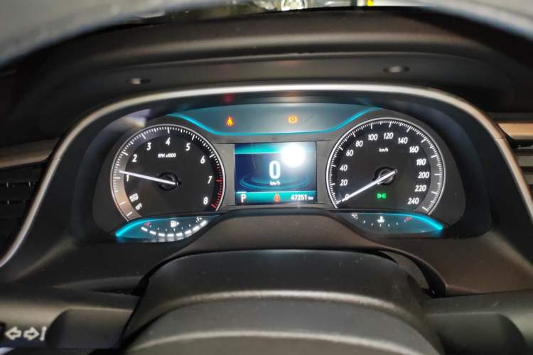 Used Buick GT 2021 Revised Version 1.3T Automatic Mild Hybrid Elite Edition Instrument Cluster