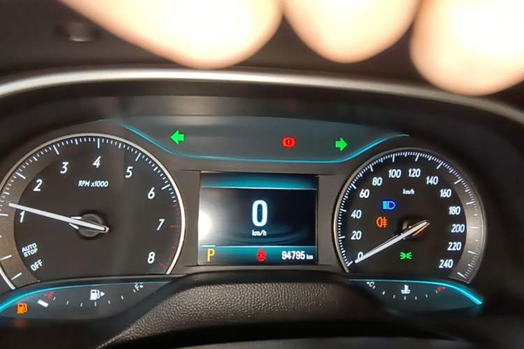 Used Buick GT 2021 Revised Version 1.3T Automatic Mild Hybrid Elite Edition Instrument Cluster