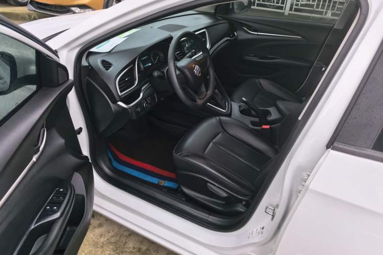 Used Buick GT 2021 1.3T Automatic Mild Hybrid Elite Version Interior 2