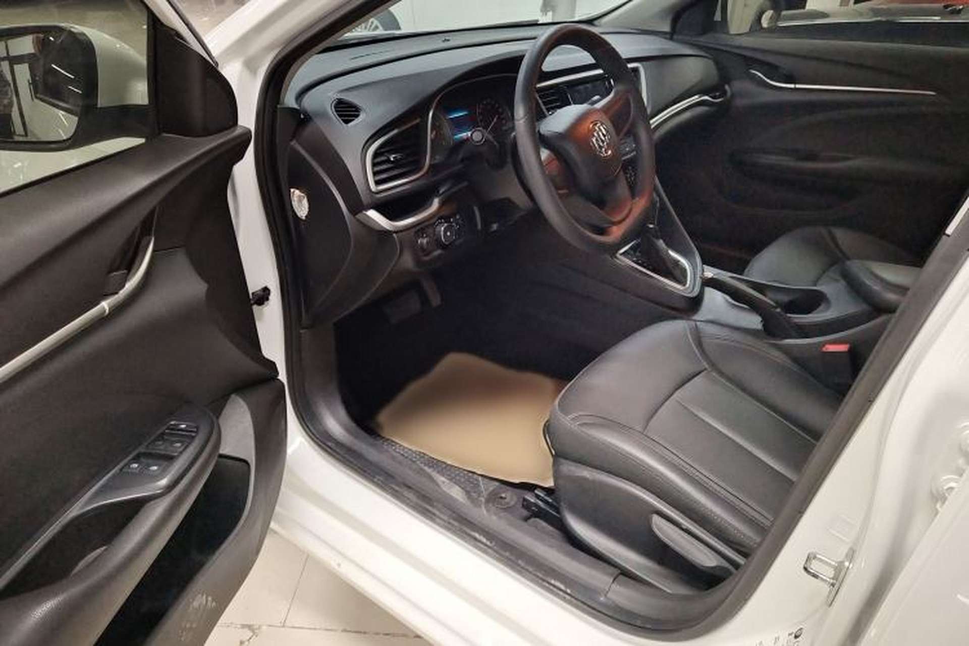 Used Buick GT 2021 1.3T Automatic Mild Hybrid Elite Version Interior 2