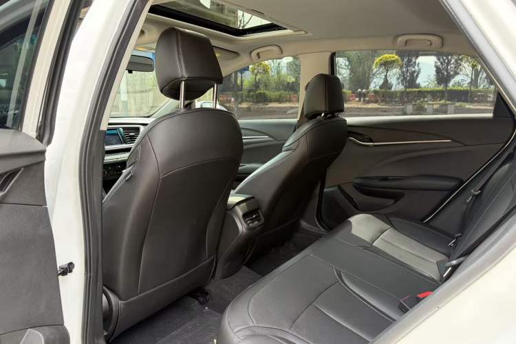 Used Buick GT 2021 Revised Version 1.3T Automatic Mild Hybrid Elite Edition Interior 3