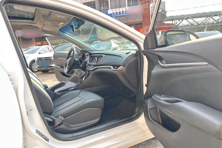 Used Buick GT 2021 Revised Version 1.3T Automatic Mild Hybrid Elite Edition Interior 6