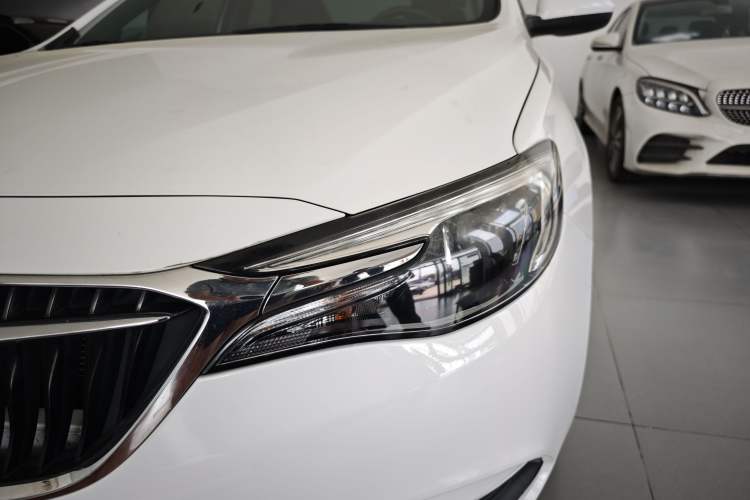 Used Buick GT 2021 Revised Version Flagship 1.5L Automatic Elite Edition Left Front Headlight