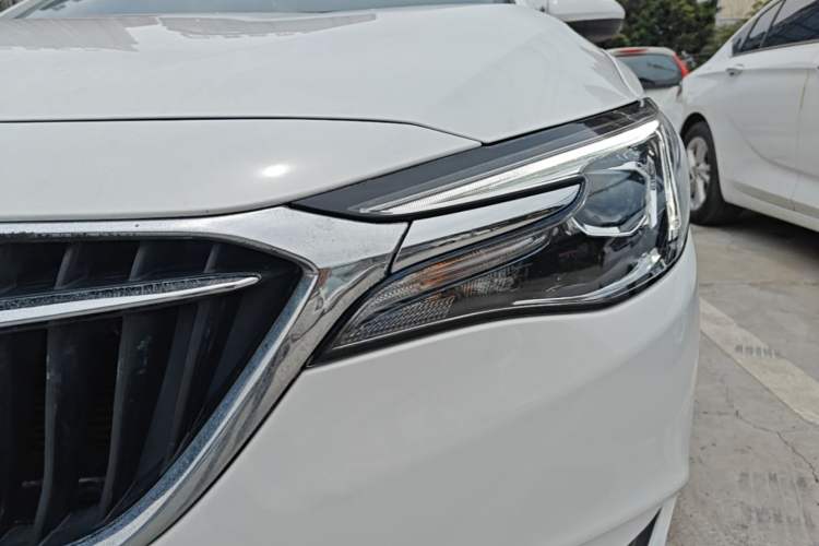 Used Buick GT 2021 Revised Version Flagship 1.5L Automatic Elite Edition Left Front Headlight
