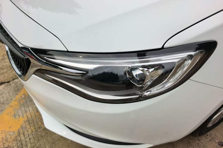 Used Buick GT 2021 Revised Version Flagship 1.5L Automatic Elite Edition Left Front Headlight
