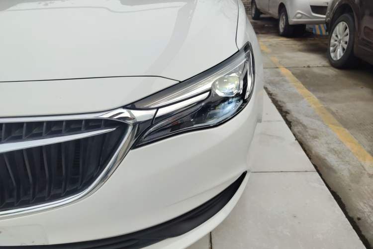 Used Buick GT 2021 Revised Version 1.3T Automatic Mild Hybrid Elite Edition Left Front Headlight