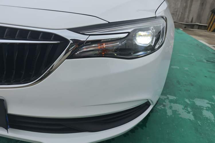Used Buick GT 2021 Revised Version Flagship 1.5L Automatic Elite Edition Left Front Headlight