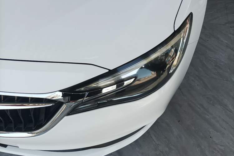 Used Buick GT 2021 1.3T Automatic Mild Hybrid Elite Version Left Front Headlight