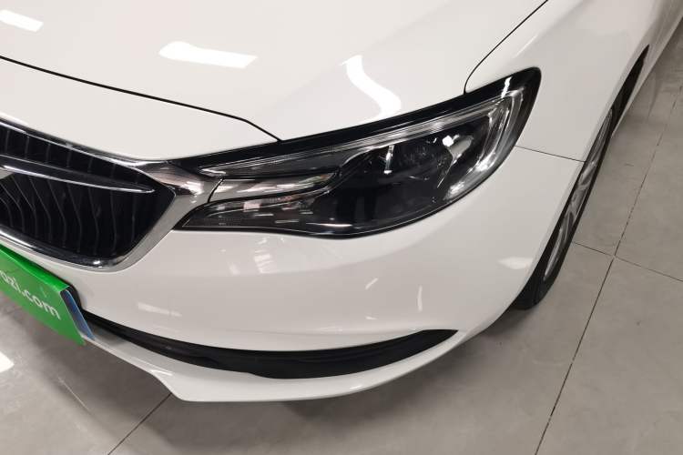 Used Buick GT 2021 Revised Version 1.3T Automatic Mild Hybrid Elite Edition Left Front Headlight