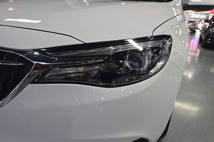 Used Buick GT 2021 Revised Version Flagship 1.5L Automatic Elite Edition Left Front Headlight