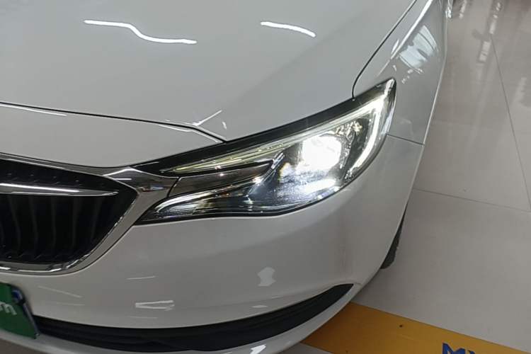Used Buick GT 2021 Revised Version Flagship 1.5L Automatic Entry-Level Trim Left Front Headlight