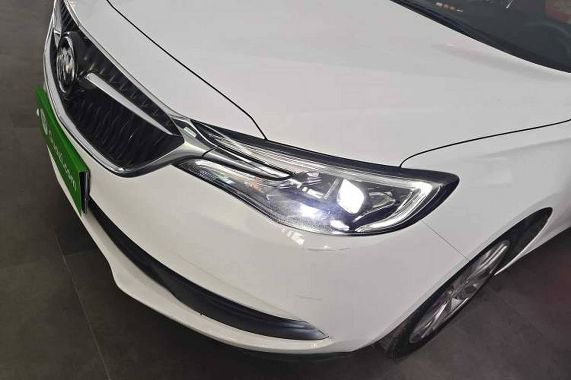 Used Buick GT 2021 Revised Version 1.3T Automatic Mild Hybrid Elite Edition Left Front Headlight