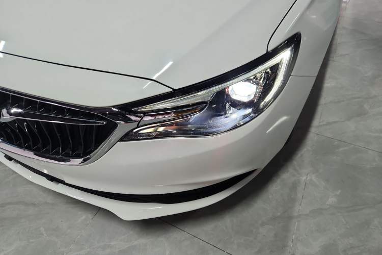 Used Buick GT 2021 Revised Version Flagship 1.5L Automatic Elite Edition Left Front Headlight