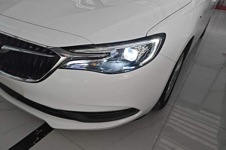 Used Buick GT 2021 Revised Version Flagship 1.5L Automatic Entry-Level Trim Left Front Headlight