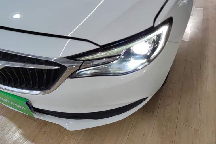 Used Buick GT 2021 Revised Version 1.3T Automatic Mild Hybrid Elite Edition Left Front Headlight