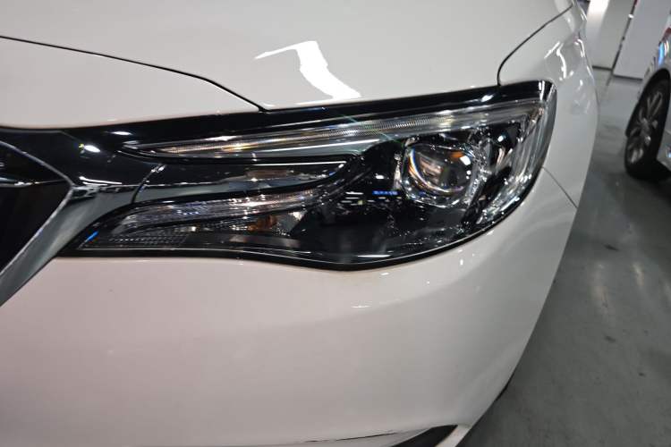 Used Buick GT 2021 Revised Version Flagship 1.5L Automatic Elite Edition Left Front Headlight