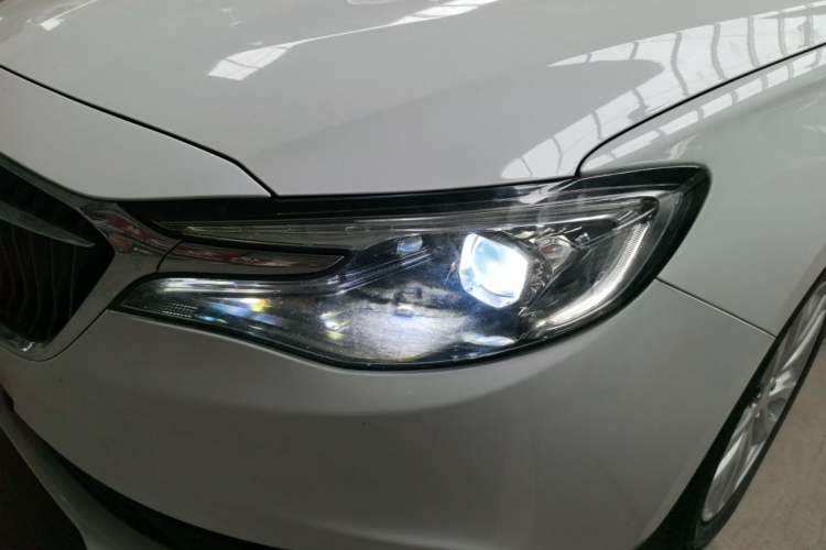 Used Buick GT 2021 Revised Version Flagship 1.5L Automatic Elite Edition Left Front Headlight