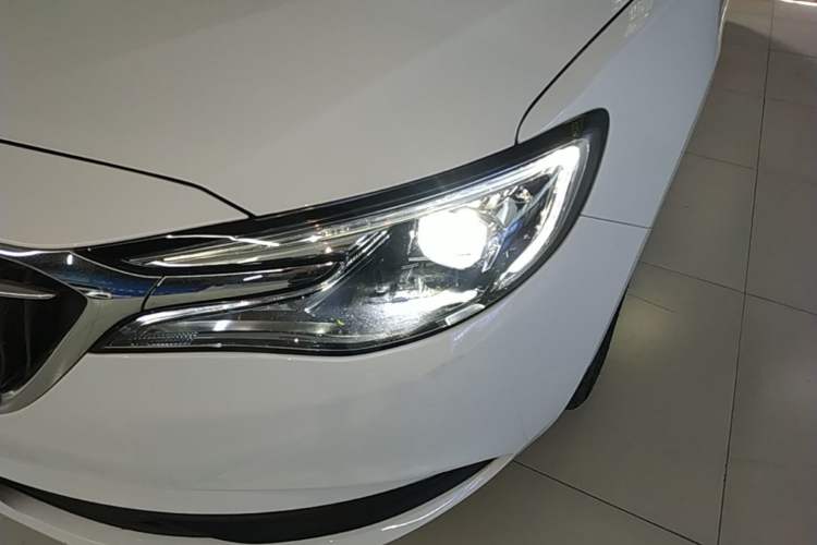 Used Buick GT 2021 Revised Version Flagship 1.5L Automatic Elite Edition Left Front Headlight