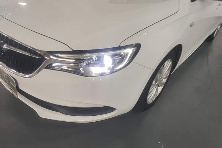Used Buick GT 2021 Revised Version Flagship 1.5L Automatic Elite Edition Left Front Headlight