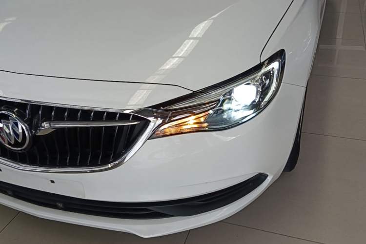 Used Buick GT 2021 Revised Version Flagship 1.5L Automatic Elite Edition Left Front Headlight