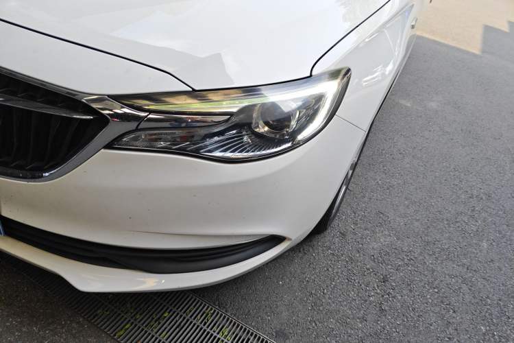 Used Buick GT 2021 Revised Version 1.3T Automatic Mild Hybrid Advanced Edition Left Front Headlight