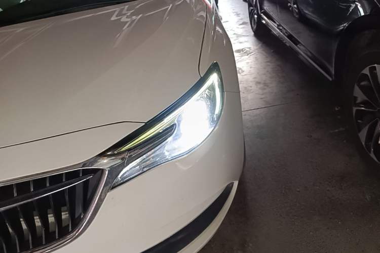 Used Buick GT 2021 Revised Version Flagship 1.5L Automatic Entry-Level Trim Left Front Headlight