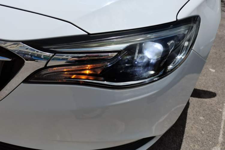 Used Buick GT 2021 Revised Version Flagship 1.5L Automatic Elite Edition Left Front Headlight