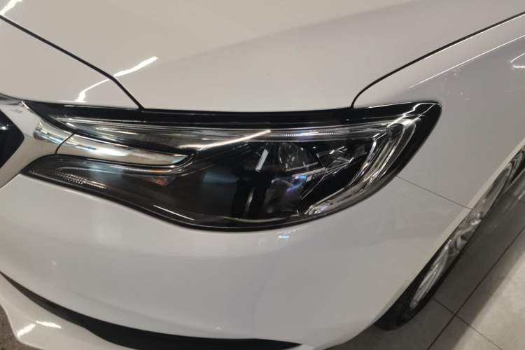 Used Buick GT 2021 Revised Version Flagship 1.5L Automatic Elite Edition Left Front Headlight