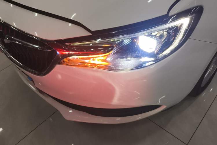 Used Buick GT 2021 Revised Version Flagship 1.5L Automatic Elite Edition Left Front Headlight