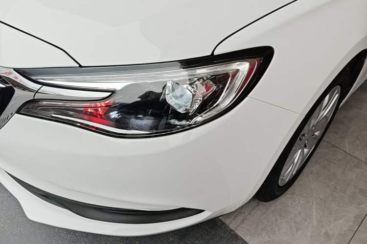 Used Buick GT 2021 Revised Version Flagship 1.5L Automatic Elite Edition Left Front Headlight