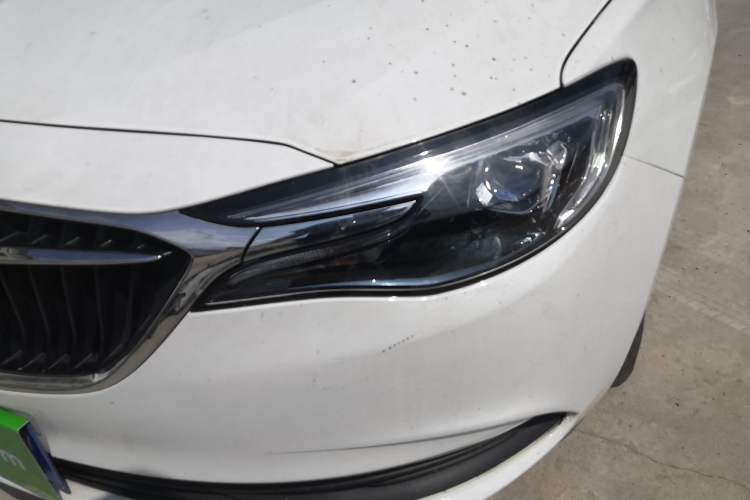 Used Buick GT 2021 Revised Version 1.3T Automatic Mild Hybrid Elite Edition Left Front Headlight