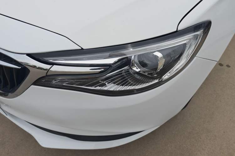 Used Buick GT 2021 Revised Version Flagship 1.5L Automatic Entry-Level Trim Left Front Headlight