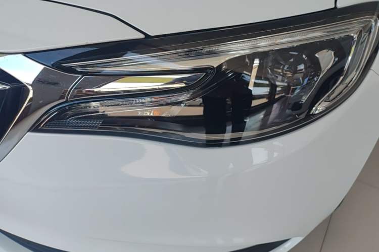 Used Buick GT 2021 Exemplar 1.5L Automatic Elite Version Left Front Headlight