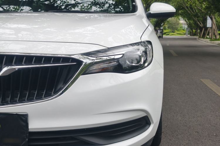 Used Buick GT 2021 Revised Version Flagship 1.5L Automatic Elite Edition Left Front Headlight