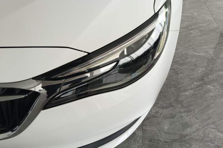 Used Buick GT 2021 Revised Version Flagship 1.5L Automatic Elite Edition Left Front Headlight