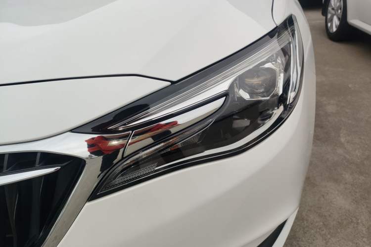 Used Buick GT 2021 Revised Version Flagship 1.5L Automatic Elite Edition Left Front Headlight
