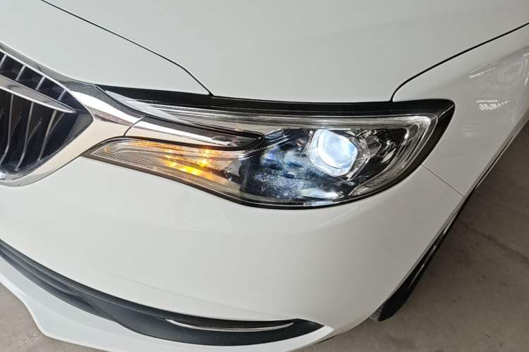 Used Buick GT 2021 Revised Version Flagship 1.5L Automatic Elite Edition Left Front Headlight