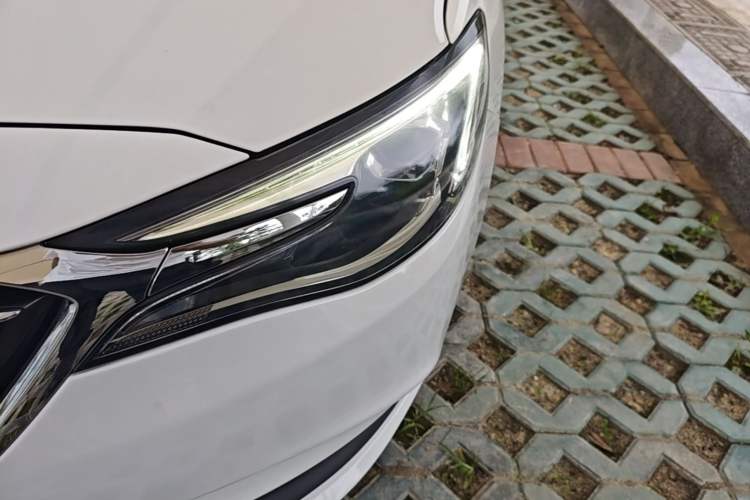 Used Buick GT 2021 Revised Version Flagship 1.5L Automatic Elite Edition Left Front Headlight